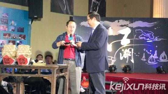 王建宙建言周鴻：做手機為時未晚 關鍵在于創新