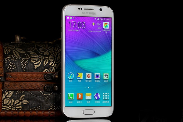 顏值爆表性能強(qiáng)勁 八大最新旗艦機(jī)盤(pán)點(diǎn)