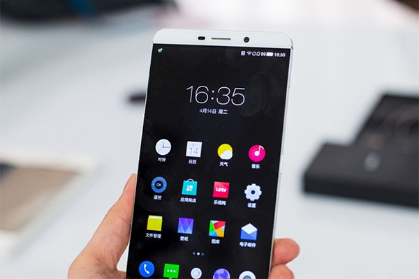 來一場說走就走的旅行 長續航手機盤點