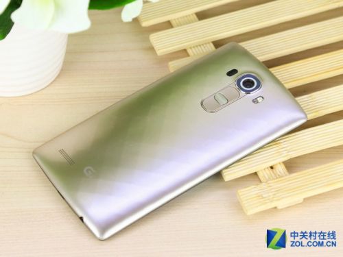 彰顯硬漢氣質 八大高性能旗艦智能機薦 