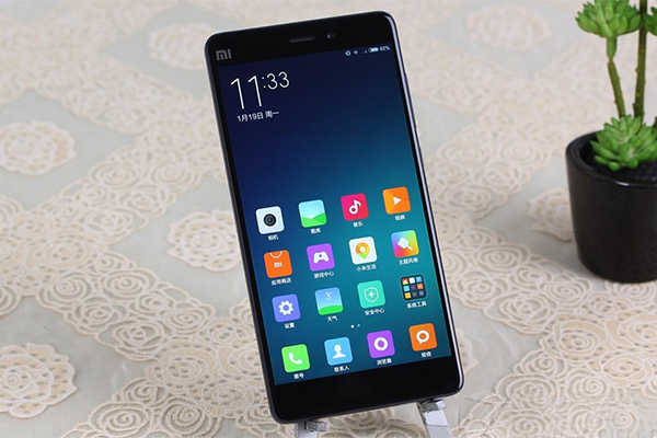 同門不同宗 各品牌同系列兄弟手機盤點