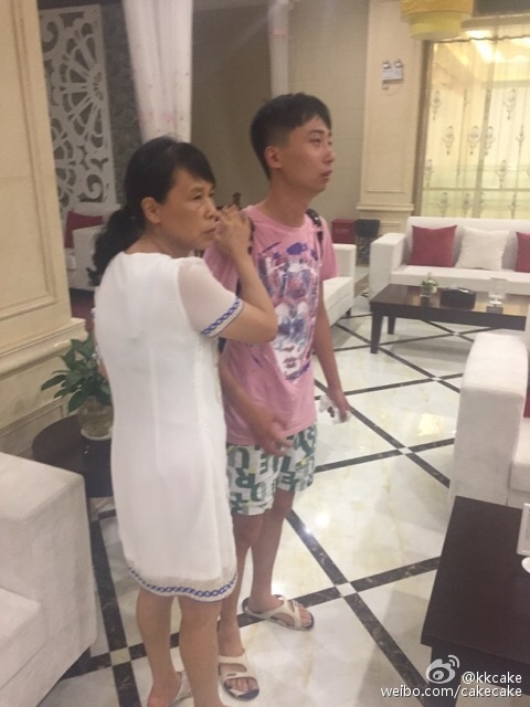 視頻:女子被攪入手扶電梯身亡 太慘了!