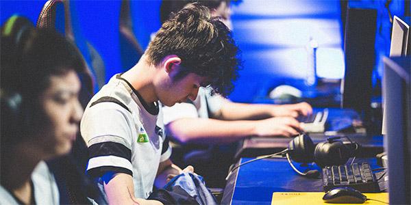 細數LPL上四位AP“大內刺客”,每一位都身手了得!