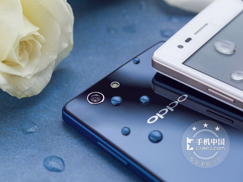 出彩的流光鏡面機(jī)身_華碩飛馬X002第2張圖