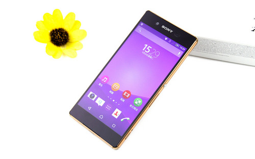 遠(yuǎn)走布拉格 盤(pán)點(diǎn)最具文藝范兒手機(jī)新品 