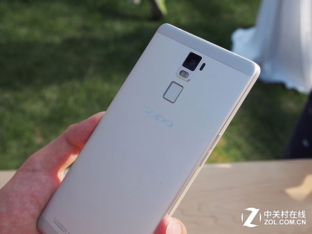 強(qiáng)續(xù)航大屏機(jī) OPPO R7 Plus報2799元 