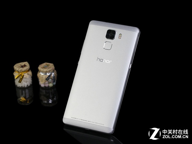 全金屬時尚機身 華為榮耀7商家報2599元 