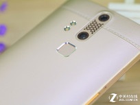 搭大猩猩抗菌屏 中興AXON天機(jī)首發(fā)上市