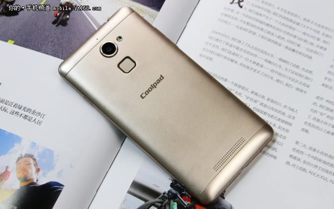 下單就送移動電源 酷派鋒尚Pro僅1078元