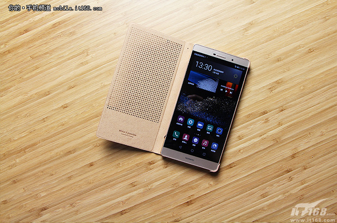 巨屏旗艦狂跌六百 華為P8max現貨3195元