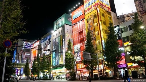 日本全球最大電器街：中國人蜂擁而至