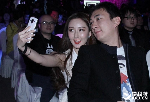 熊貓直播出錯 王思聰狂送66臺iPhone 6s：犯了錯就得認