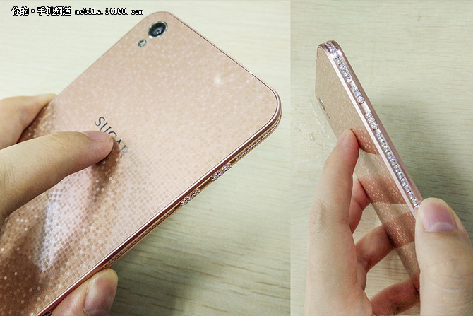 122顆寶石裝飾 法國(guó)SUGAR 2C手機(jī)售2799