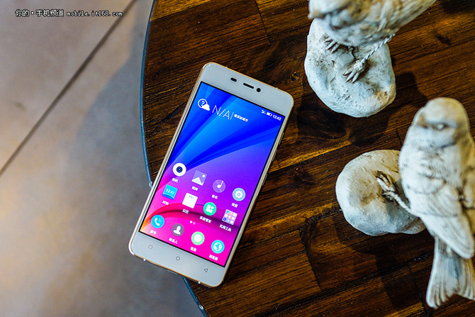 雙2.5D玻璃還超輕薄 金立S5.1Pro售1999