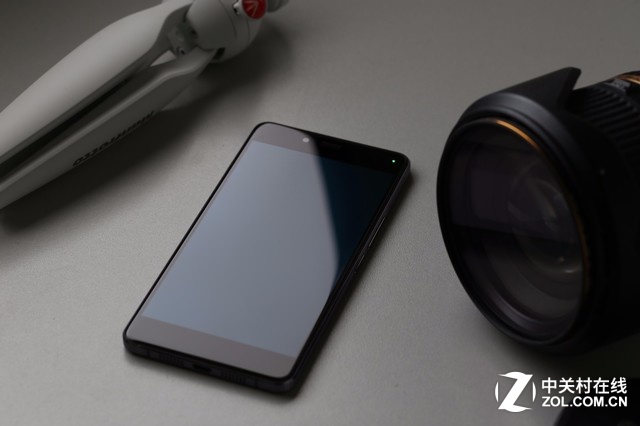 12.10開售 一加手機X暗夜黑版唯美圖賞