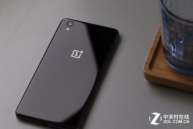 12.10開售 一加手機X暗夜黑版唯美圖賞