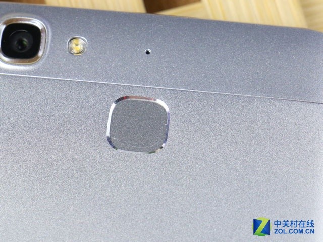 觸摸金屬之美 全網通4G華為暢享5S評測