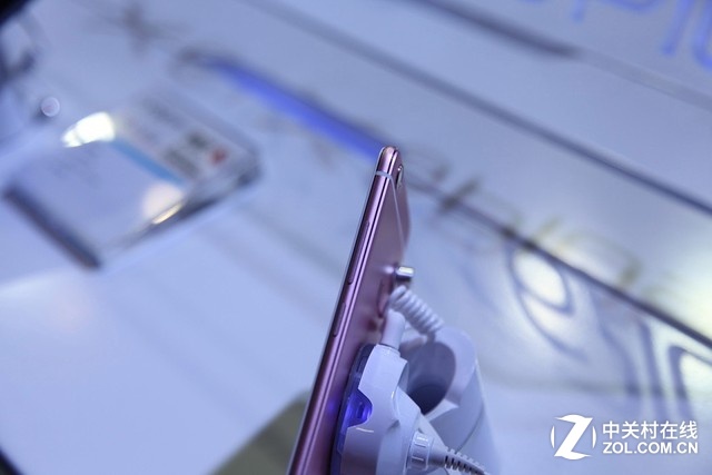 聚焦移動大會 玫瑰金版vivo X6Plus閃耀