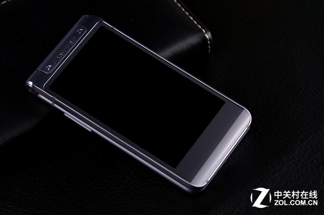 越覽天地 豪氣十足 三星W2016真機(jī)圖賞