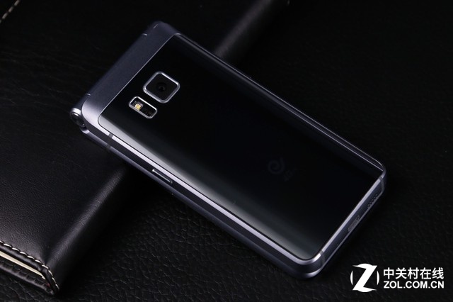 越覽天地 豪氣十足 三星W2016真機(jī)圖賞