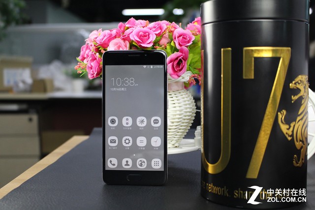 聯(lián)發(fā)科八核支持指紋 有糖手機(jī)U7評(píng)測(cè) 