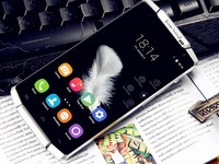 國產手機中的充電寶 竟配10000mAh電池