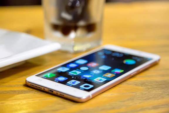 詮釋更強更快 夠快才暢快vivo X6Plus熱賣 