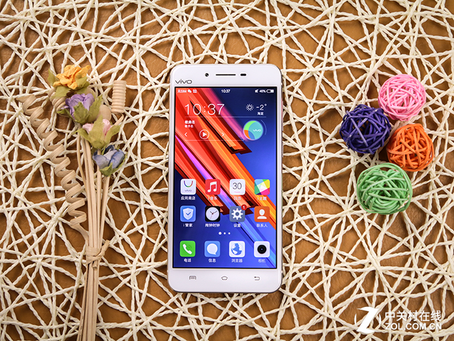 超快指紋識別 全金屬旗艦vivo X6評測 