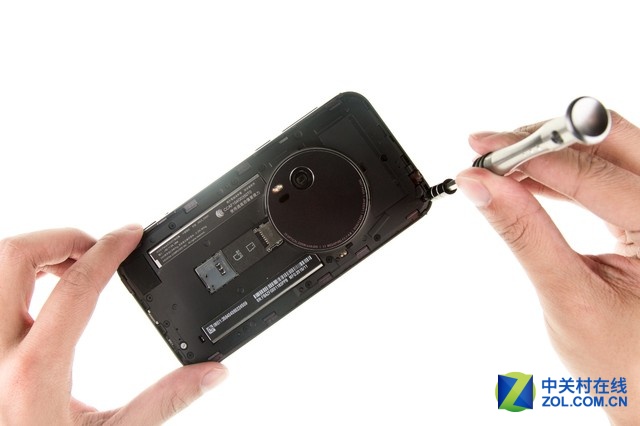 精密的“鷹眼” 華碩ZenFone Zoom拆解圖賞