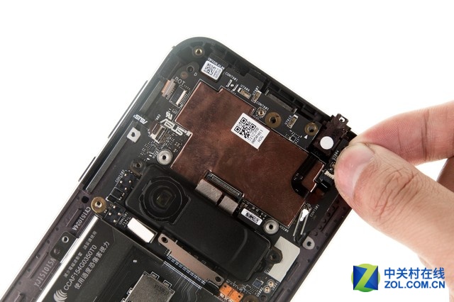 精密的“鷹眼” 華碩ZenFone Zoom拆解圖賞