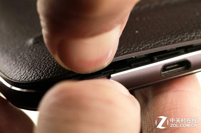 精密的“鷹眼” 華碩ZenFone Zoom拆解圖賞