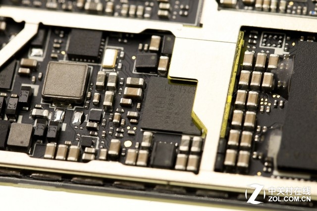 精密的“鷹眼” 華碩ZenFone Zoom拆解圖賞