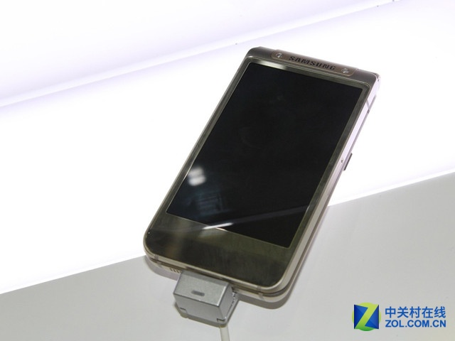 高端商務優(yōu)選 三星W2016報價17888元