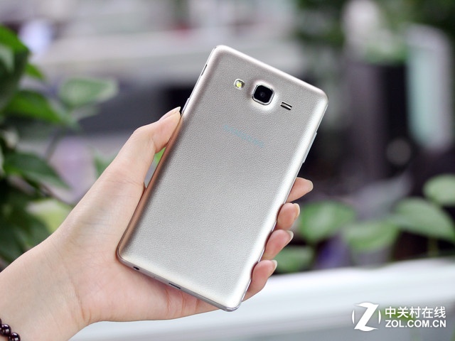 低價實用之選 三星 GALAXY On7報價1290