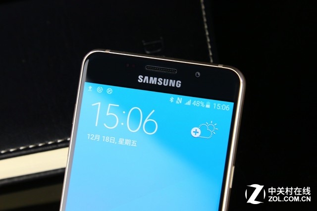 纖薄機(jī)身再有突破 三星A5 2016版圖賞