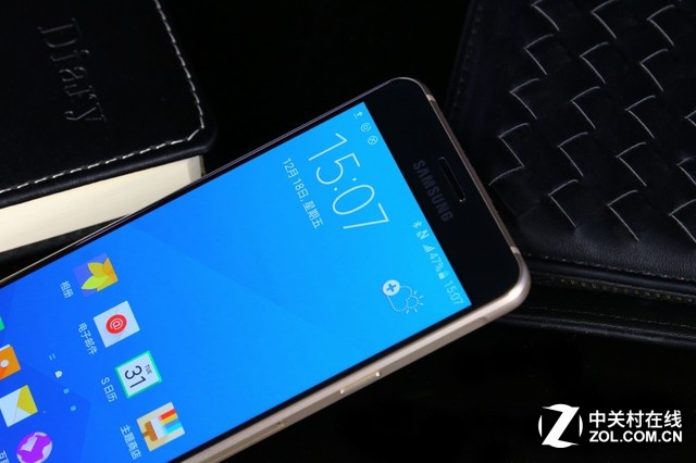 纖薄機(jī)身再有突破 三星A5 2016版圖賞