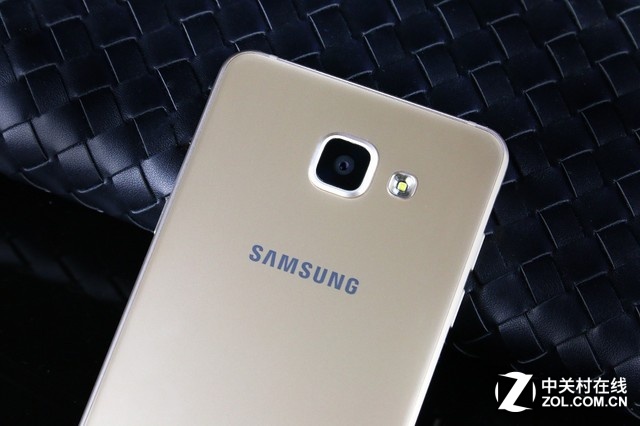 纖薄機(jī)身再有突破 三星A5 2016版圖賞