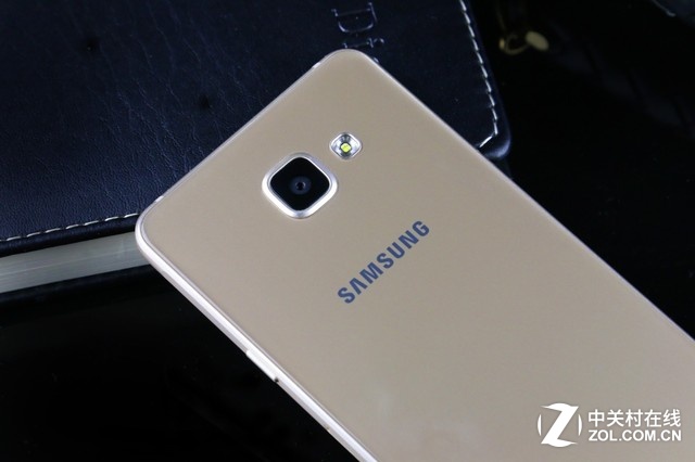 纖薄機身再有突破 三星A5 2016版圖賞