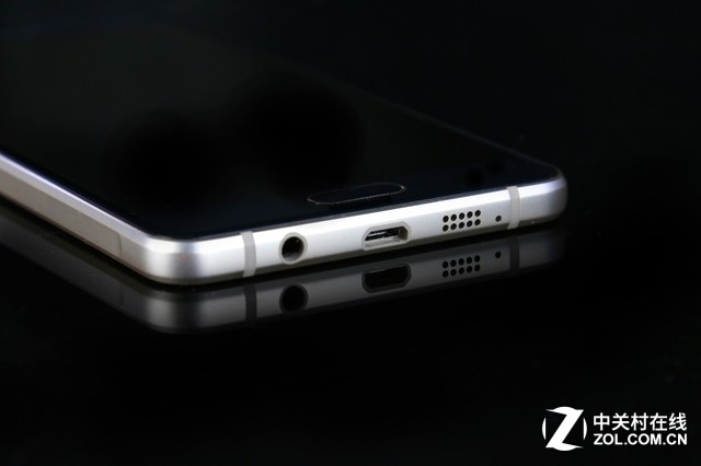 纖薄機身再有突破 三星A5 2016版圖賞