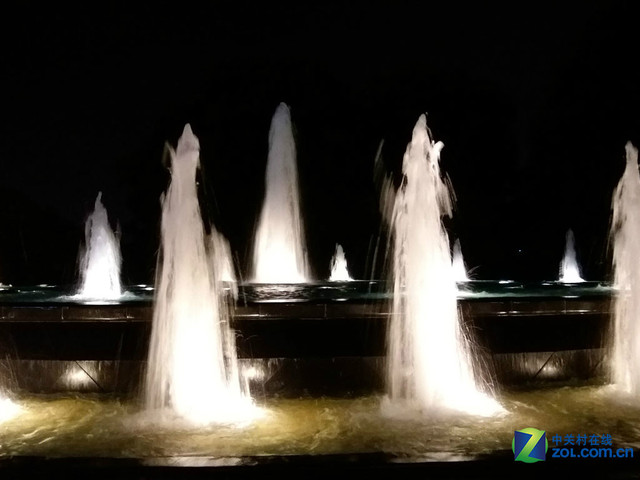 雙2.5D+全網(wǎng)通4G 三星A5(2016)購機(jī)手冊(cè)