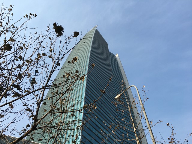 尖Phone:中興AXON天機MAX戰iPhone 6sP 