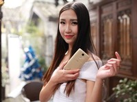 TCL樂玩2C金色版圖賞 簡約不凡的設計，