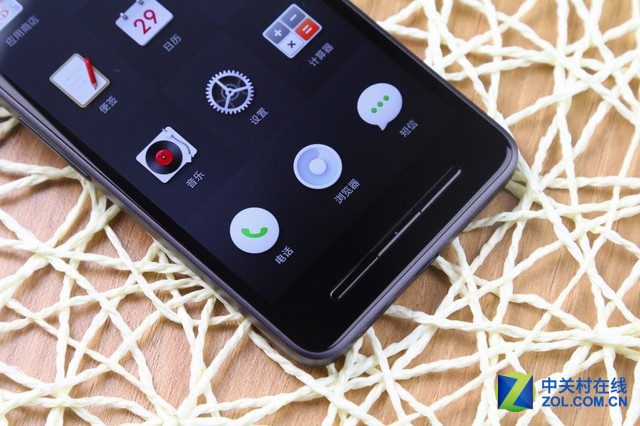 體驗(yàn)至上 錘子<a href=/mobile/ target=_blank class=infotextkey>手機(jī)</a>Smartisan T2圖賞 