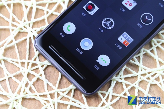 體驗(yàn)至上 錘子手機(jī)Smartisan T2圖賞 