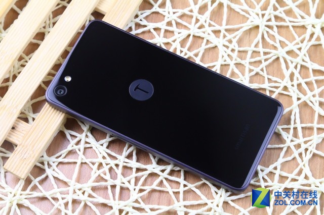 體驗(yàn)至上 錘子手機(jī)Smartisan T2圖賞 