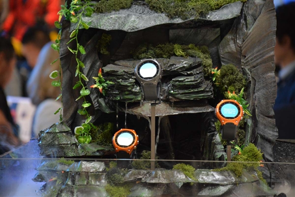 卡西歐首款戶外智能表實拍:深山續航一整月