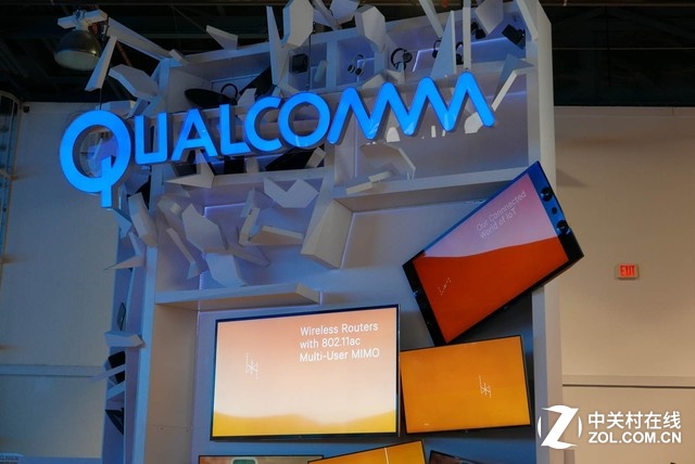 2016年高通在CES上的展臺比往年又擴大了不少,但在開展第一天仍然是擠得水泄不通。