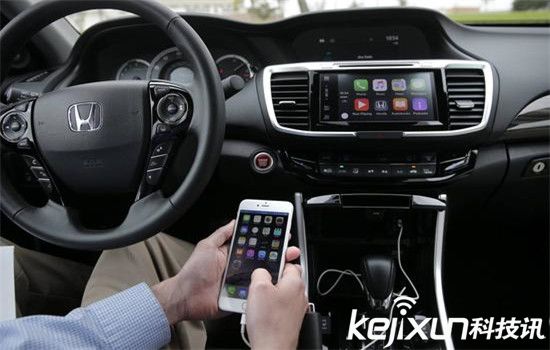 谷歌蘋果車載系統稱霸 傳統汽車制造商受制于人