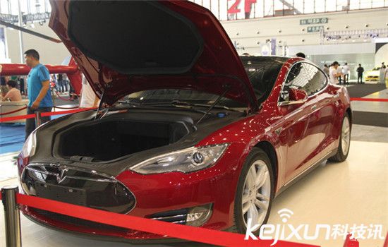 未來智能汽車長啥樣 特斯拉Model S告訴你