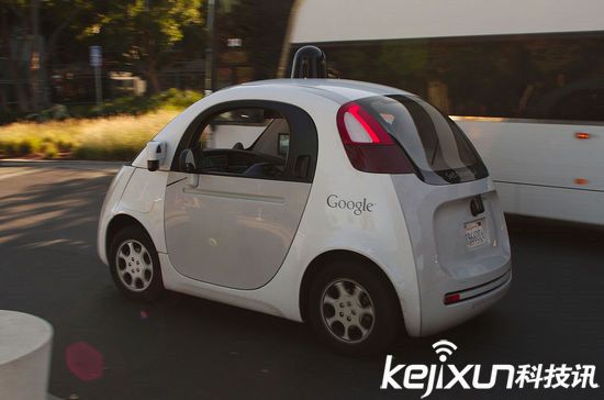 智能汽車時(shí)代來(lái)臨 巨頭之間合縱連橫不亦樂(lè)乎